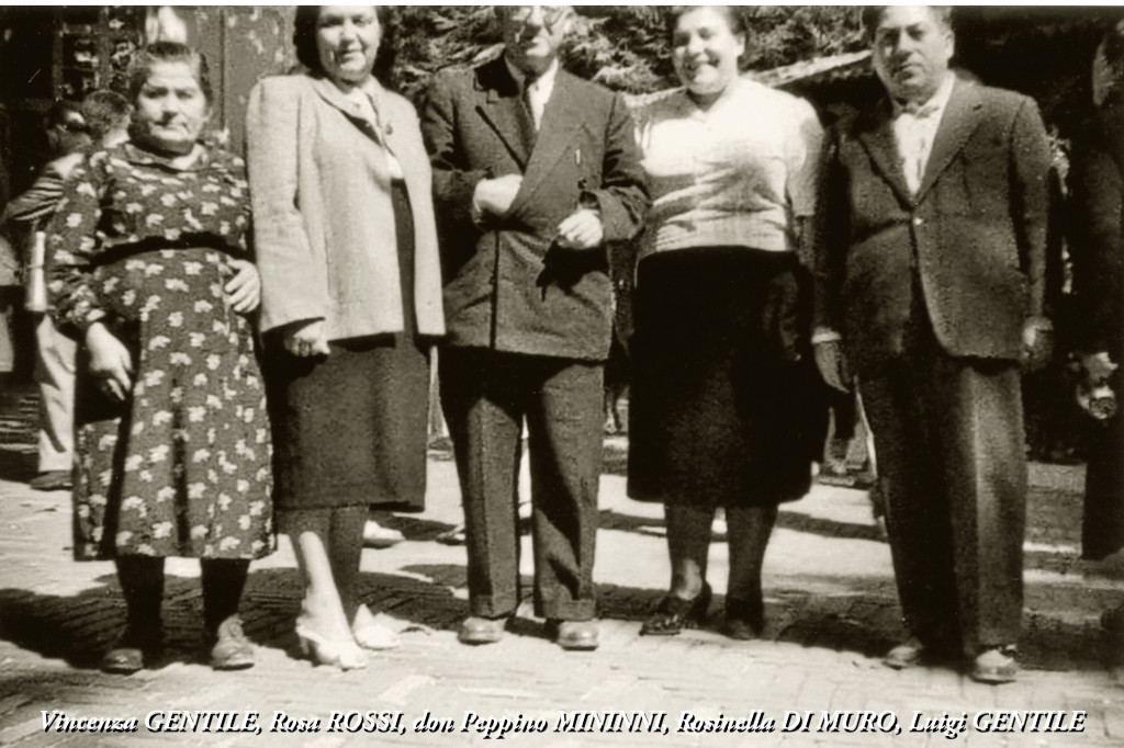 66 FOTO Vincenza Gentile,Rosa Rossi, Don Peppino Mininni,Rosinella Di Muro, Luigi Gentile